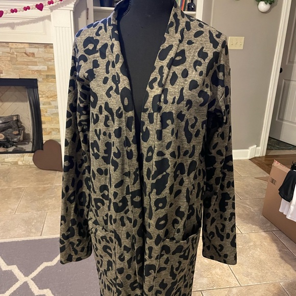 Tickled teal Tops - Tickled teal khaki/taupe & black leopard print cardigan Sz L